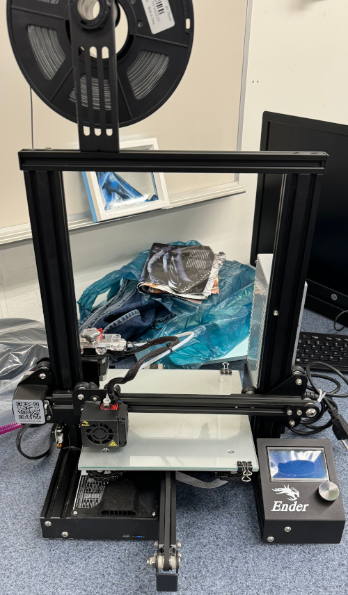 3D printer with filament 